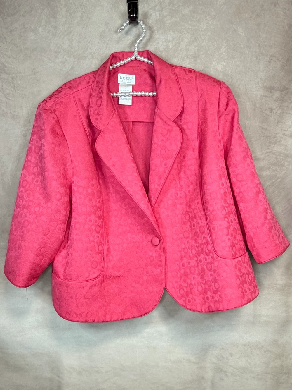 Koret Fuchsia Cropped Blazer with Subtle Dot Jacquard